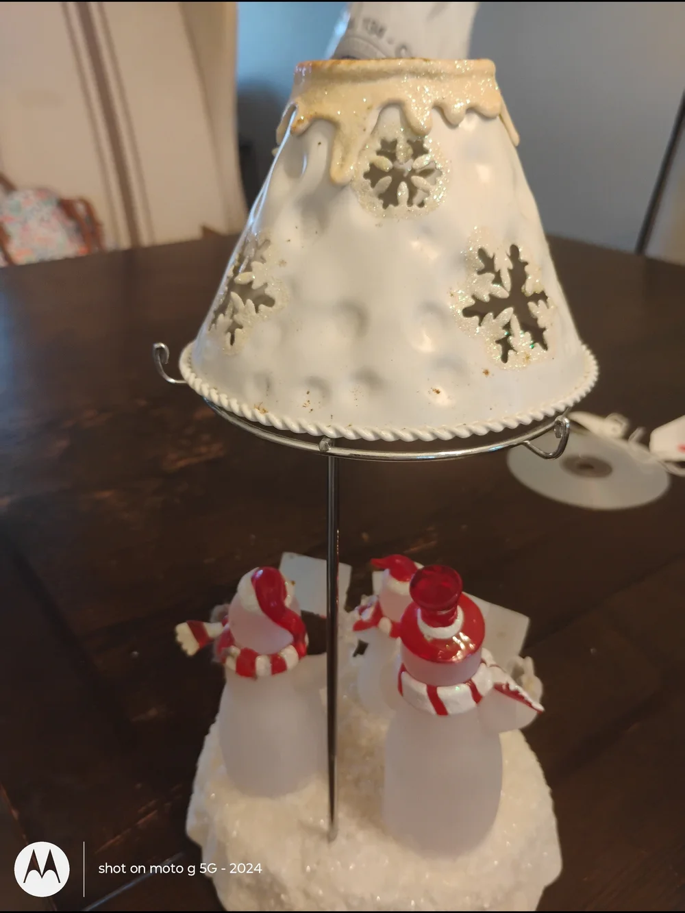 Snowman Trio Table Lamp with Glittery White Shade